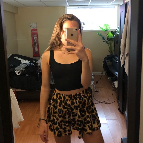 Leopard print shorts/skirt - Picture 1 of 3